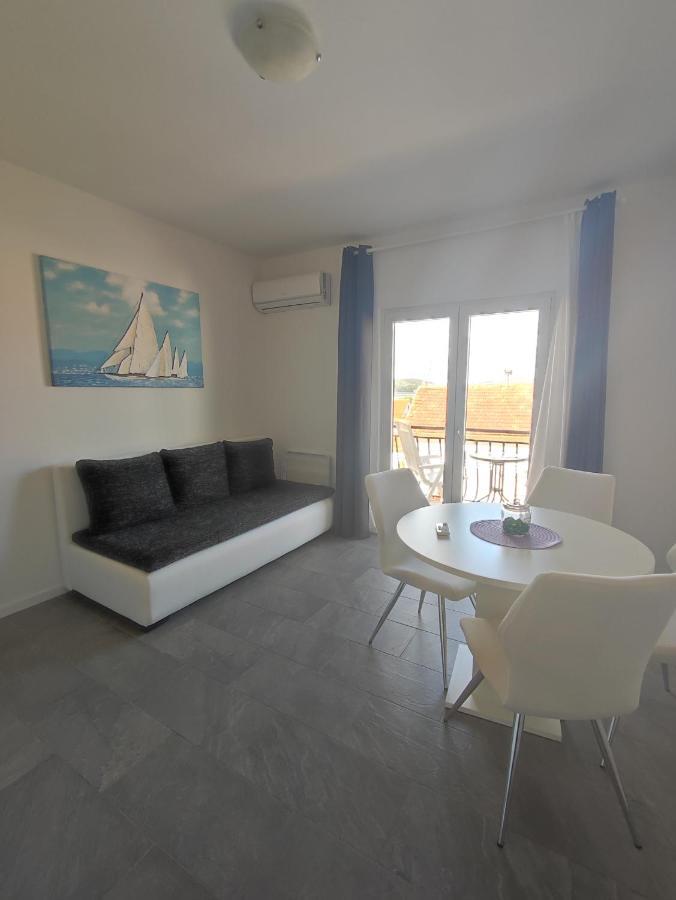 Apartman Providenca - Trogir - Close To Beach Экстерьер фото